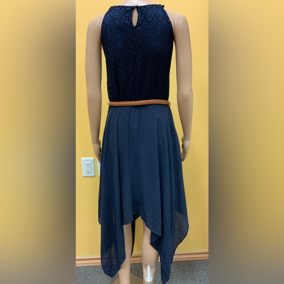 AUW - Picture 2 of 2